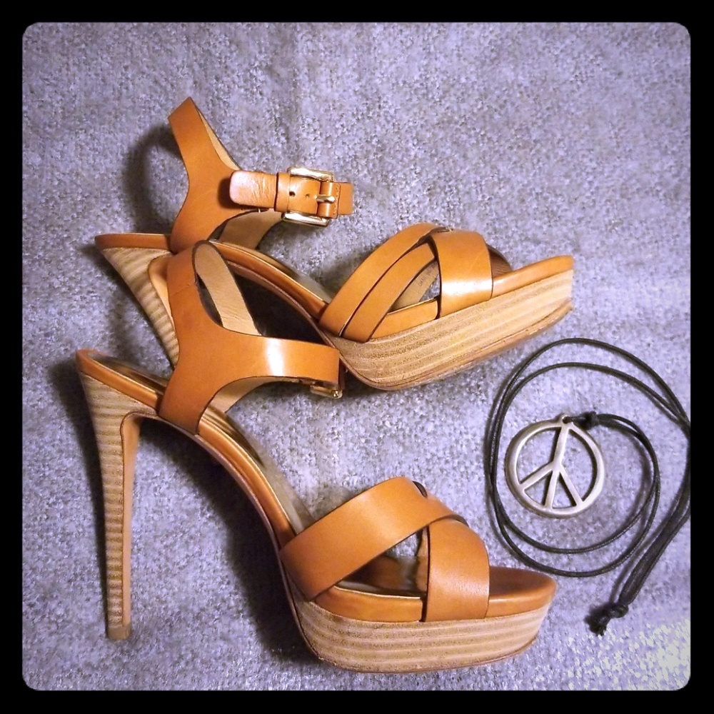 Coach, tan heels